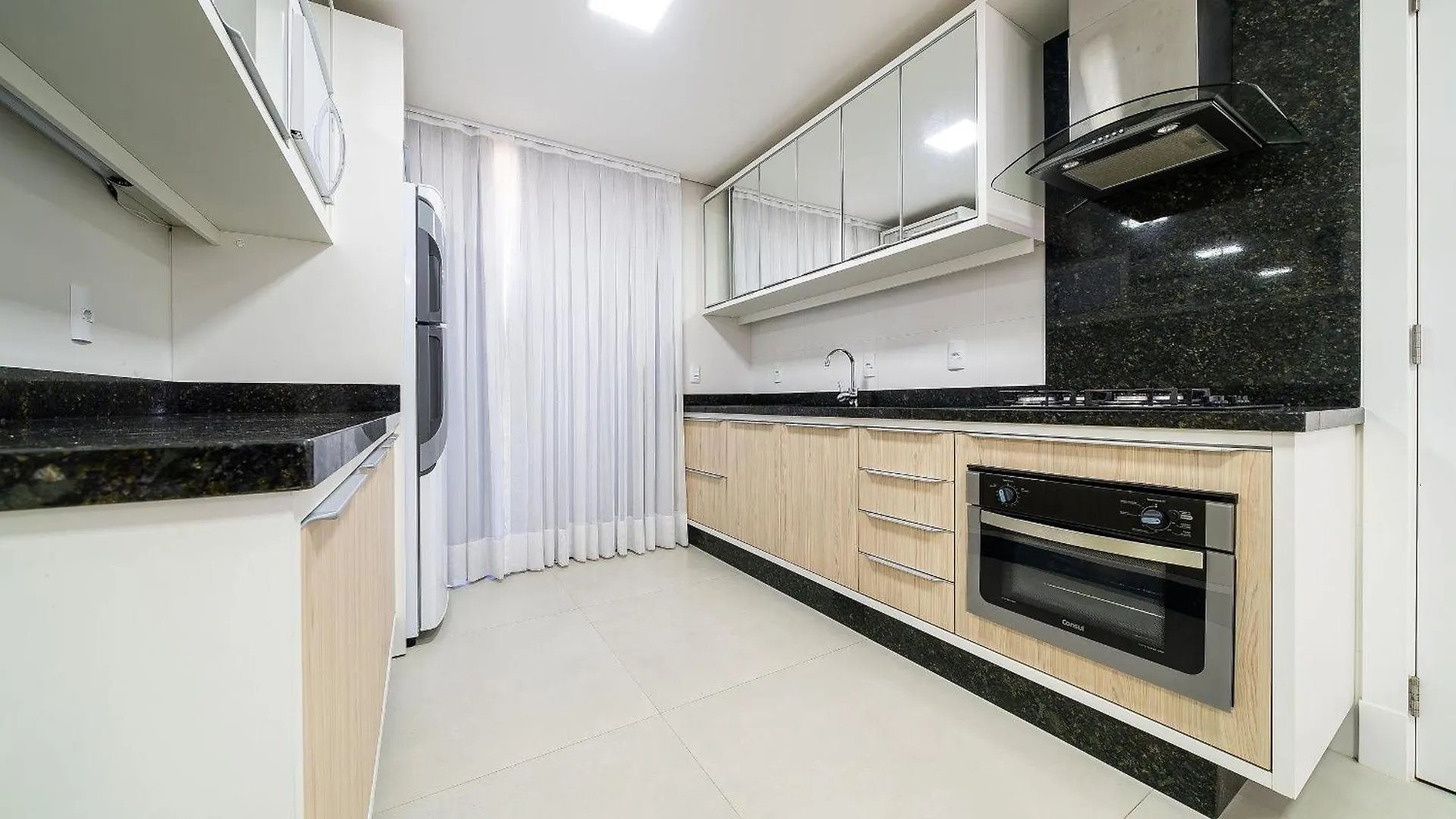 181 - Lindo Apartamento 02 Suites Em Mariscal Bombinhas 0*,  Brazil