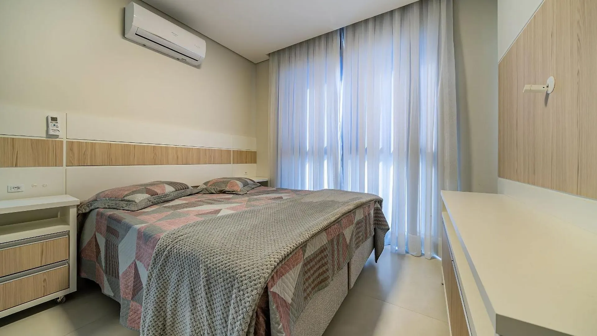 181 - Lindo Apartamento 02 Suites Em Mariscal Bombinhas 0*,